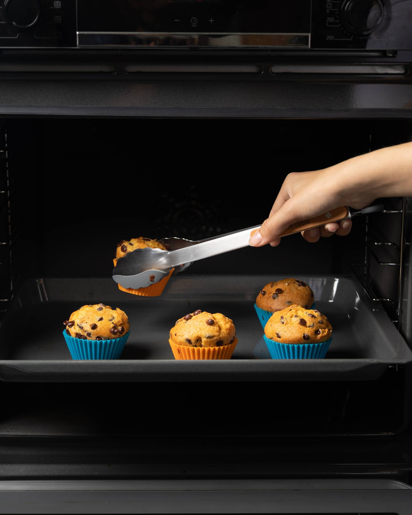 Full Circle Home - Tong Twister - Dual-Sided Silicone & Stainless Steel Tongs
