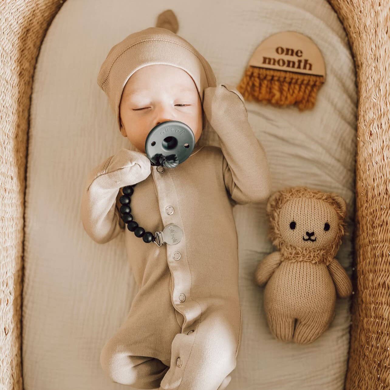 Ali+Oli - Pacifier Set Round (Iron & Sky)