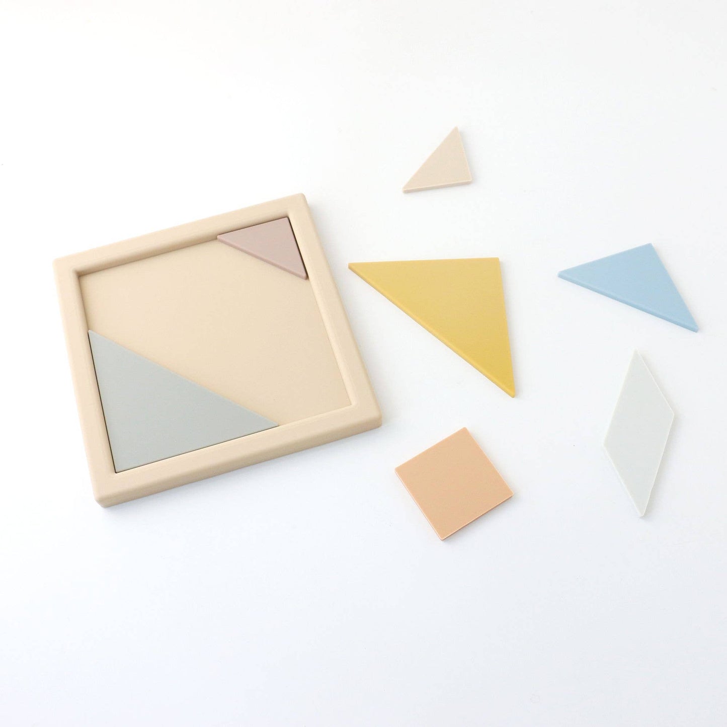 Ali+Oli - Silicone Tangram Puzzle Board – Montessori Shape & Logic Toy