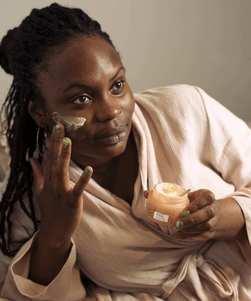 Anti-Ageing Night Cream with Hyaluronic Acid + Niacinamide