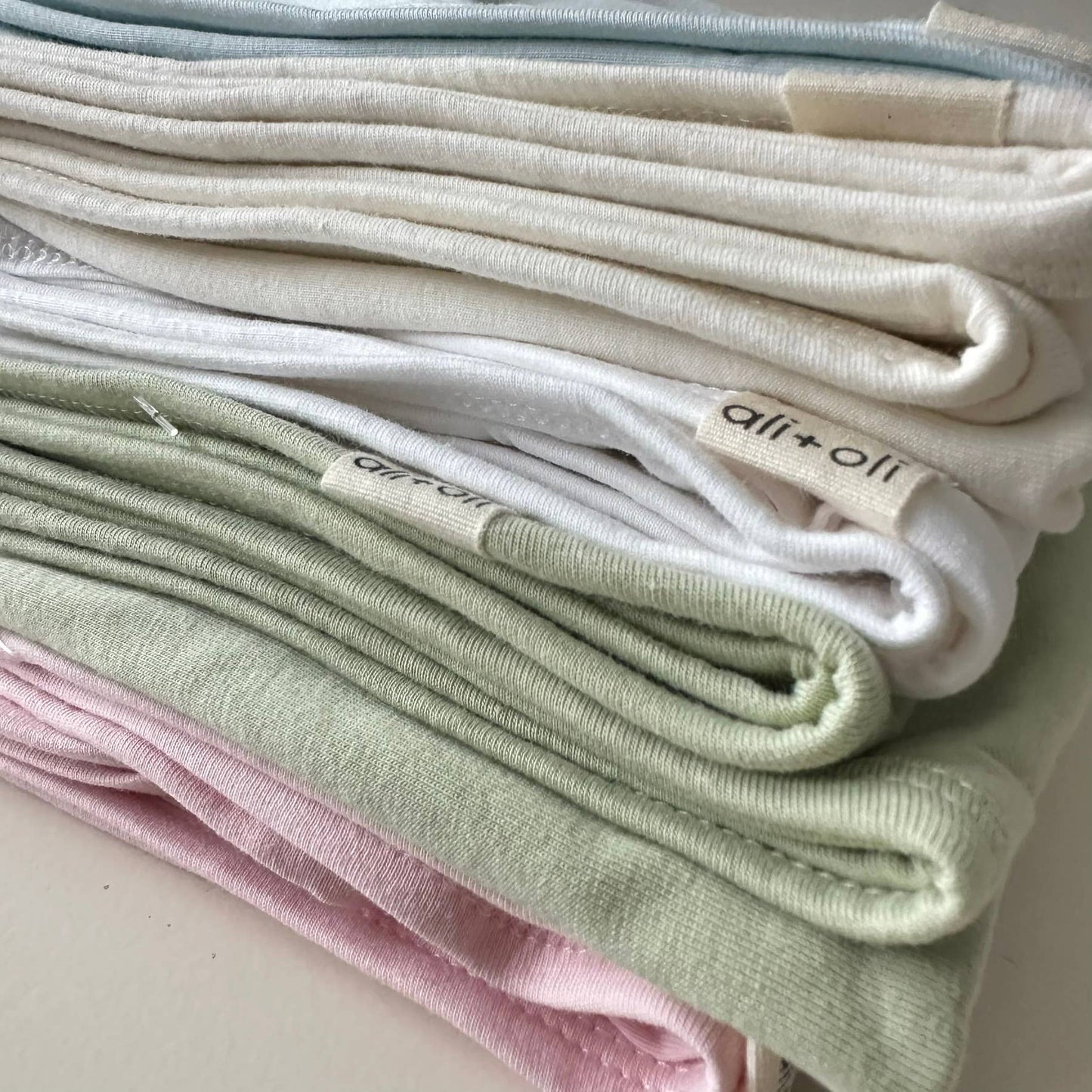 Ali+Oli - Receiving Organic Cotton Swaddle Baby Blanket