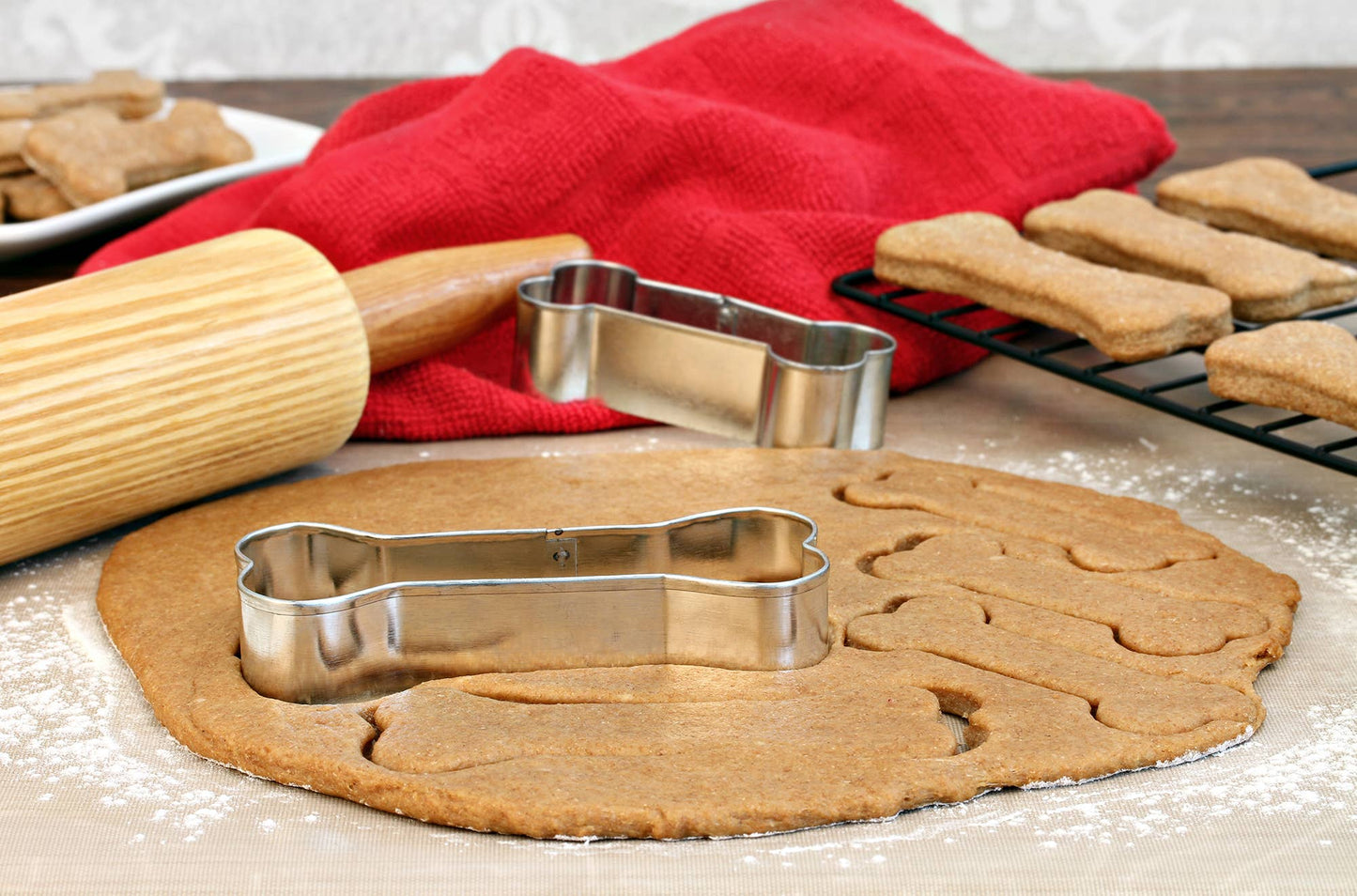 Fox Run Brands - Fox Run Dog Bone Cookie Cutter Set, 3-Piece, 2” to 3.5”