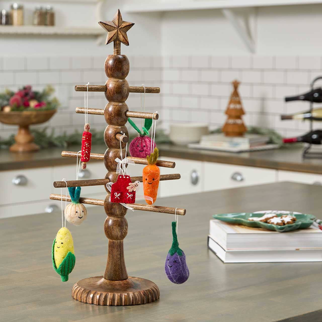 SERRV International - Wooden Dowel Tabletop Christmas Tree