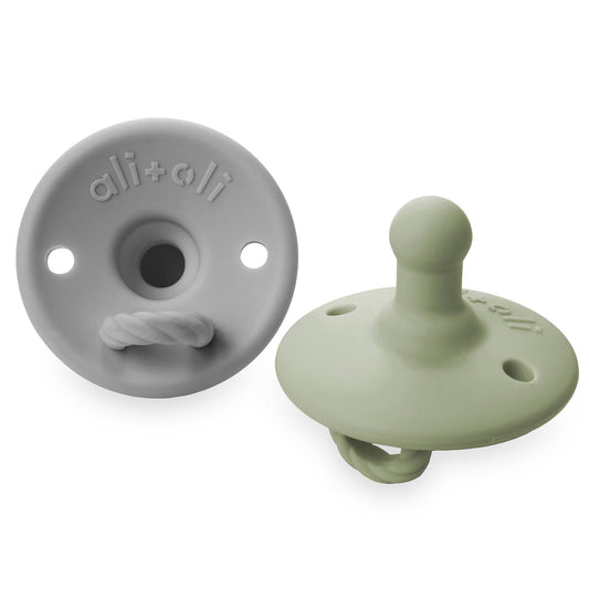 Ali+Oli - Pacifier Set Round (Grey & Sage)
