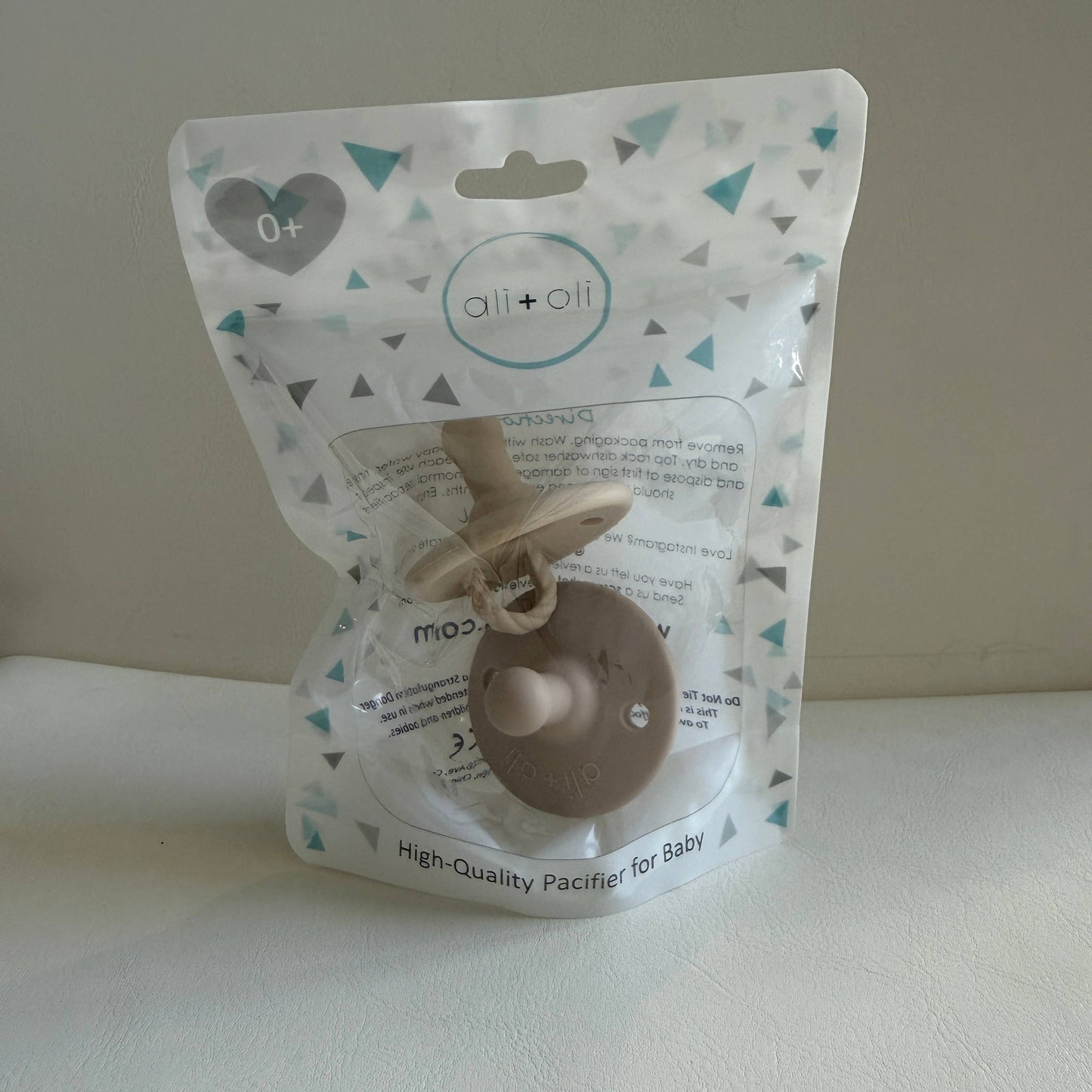 Ali+Oli - Pacifier Set Round (Oat & Coco)