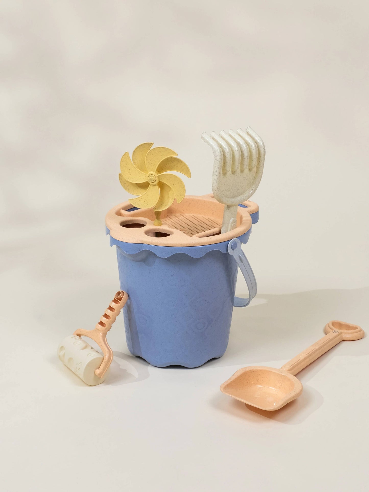 Coco Village - Oversized 6-Piece Wheat Straw Sand Toy Set – Bucket & Accessories