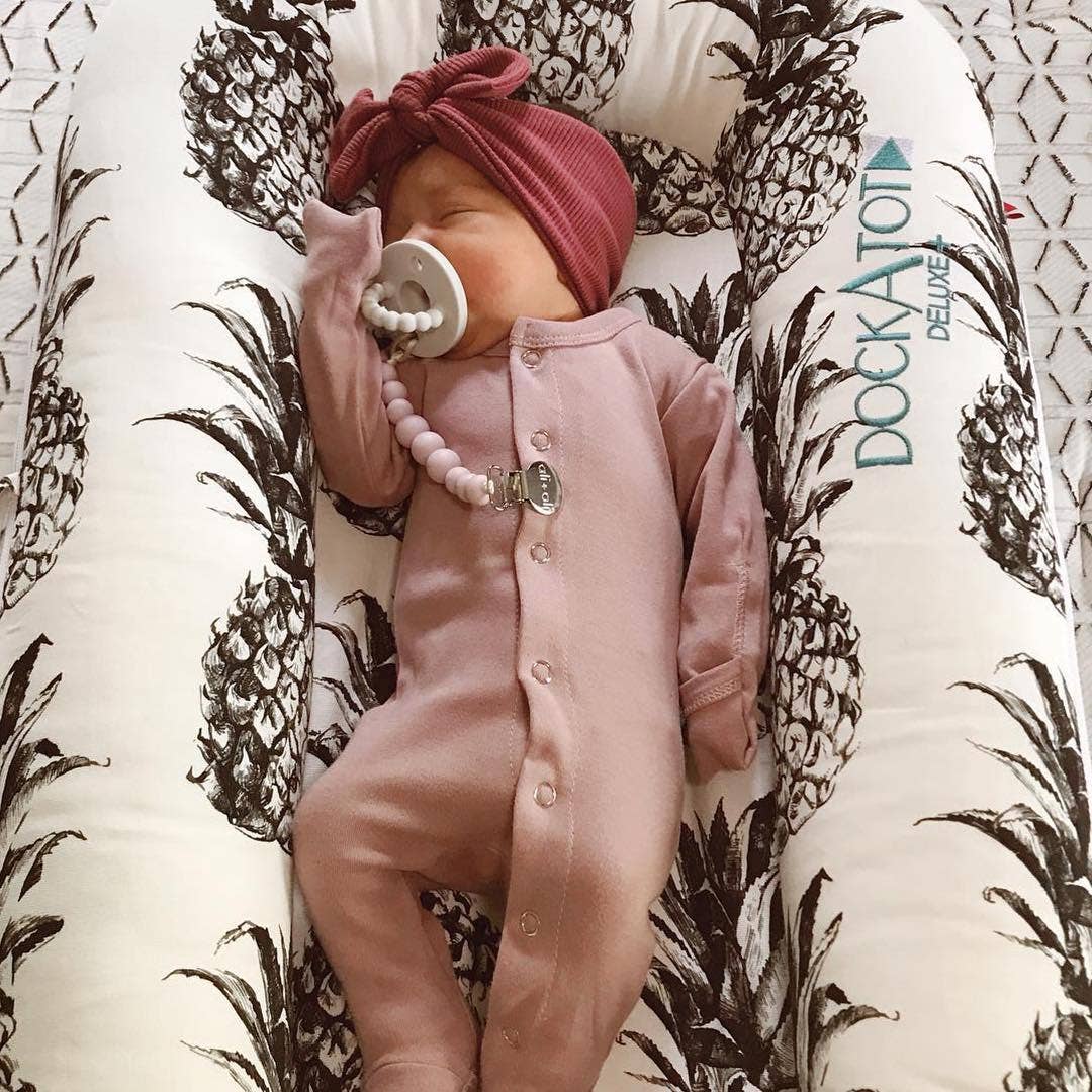 Ali+Oli - Ali+Oli Silicone Pacifier Clip (Pink)