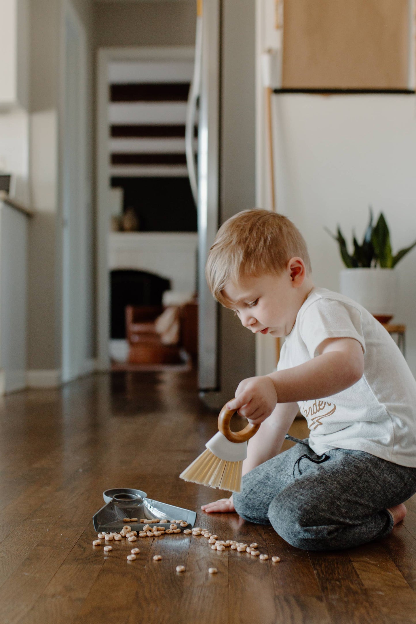Full Circle Home - Tiny Team Mini Broom and Dustpan