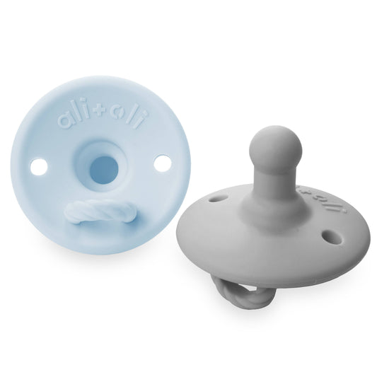 Ali+Oli - Pacifier Set Round (Iron & Sky)
