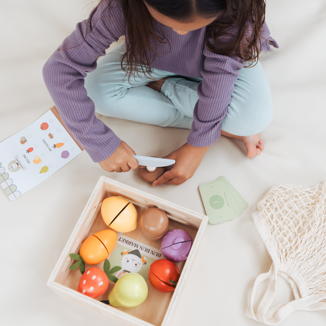 Pearhead - Wooden Farmers Market Toy Set, 21-Piece Pretend Play