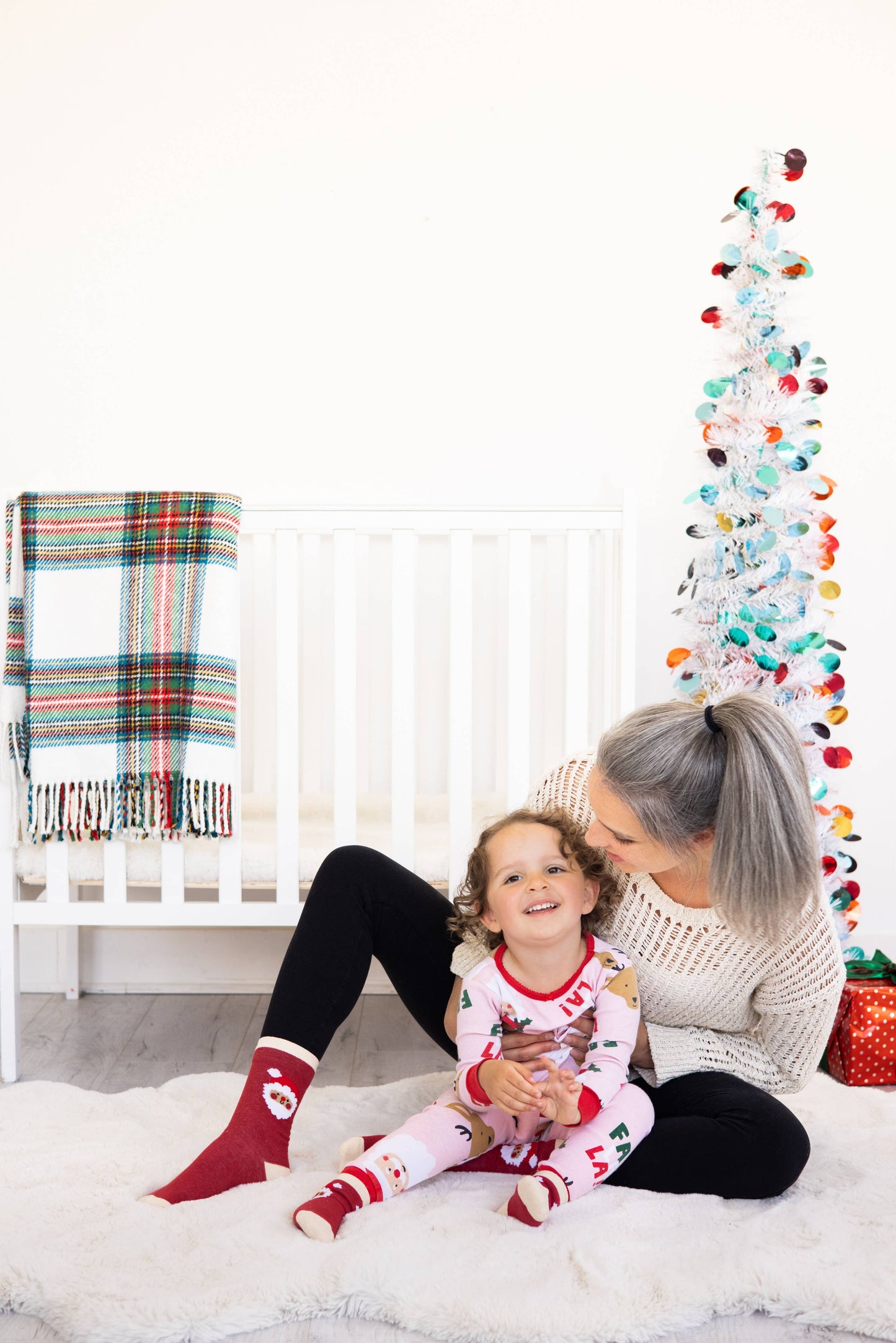 Pearhead - Santa Parent & Baby Christmas Matching Holiday Sock Set