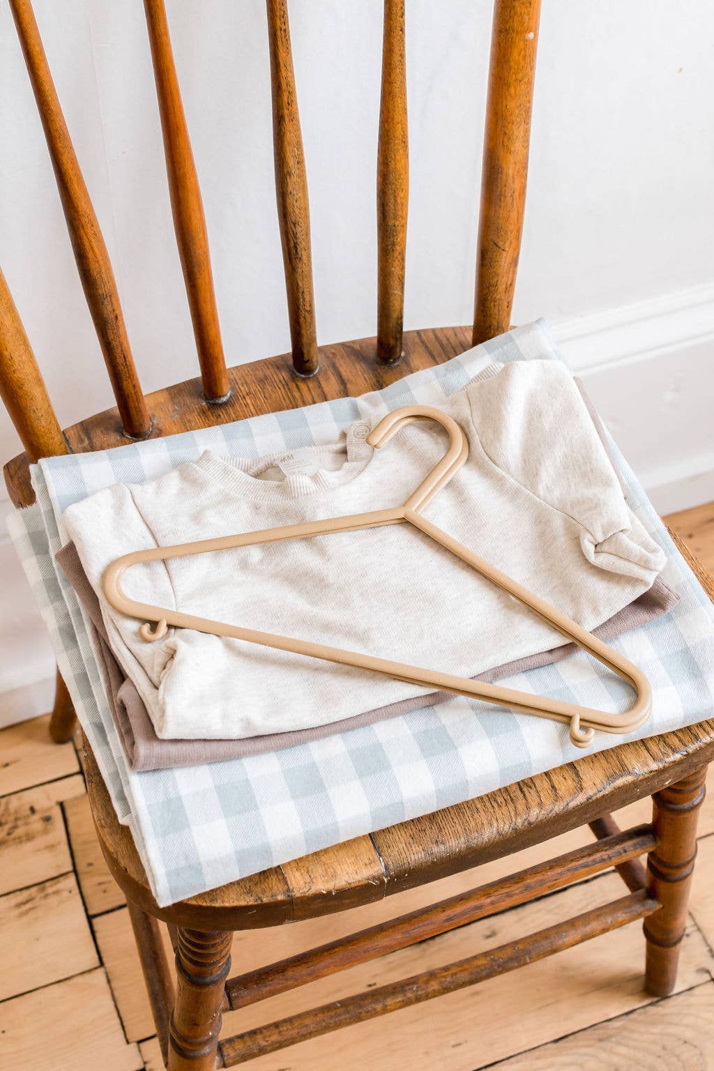 Kids & Baby Wheat Straw Plastic Hangers (2 Packs of 15)
