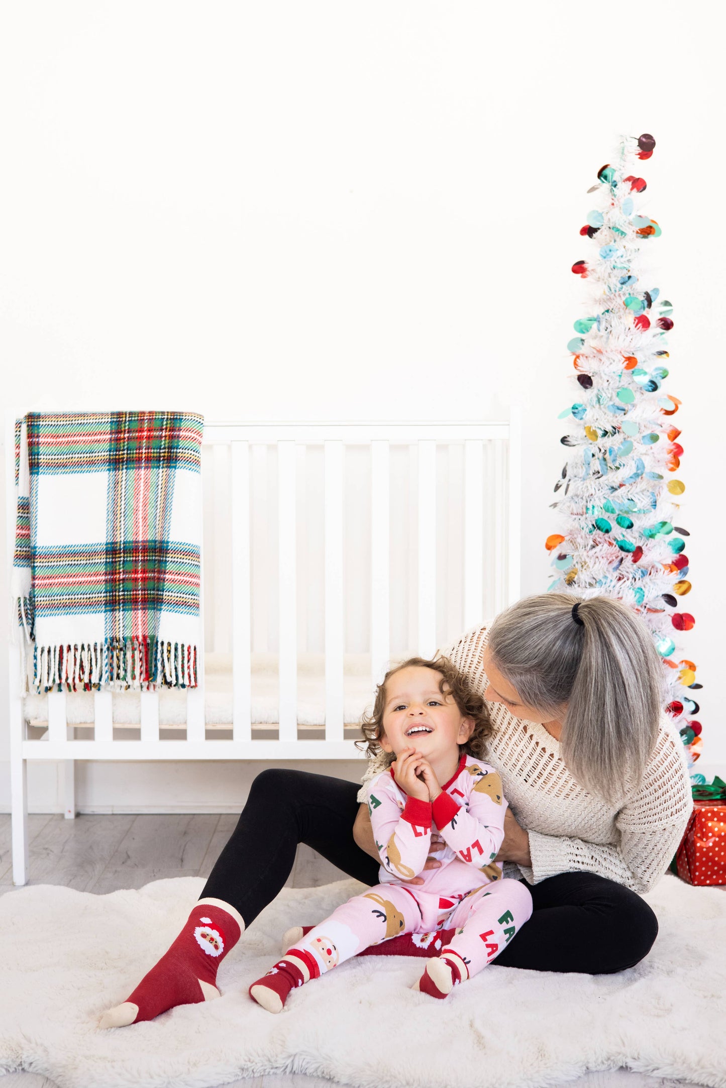 Pearhead - Santa Parent & Baby Christmas Matching Holiday Sock Set