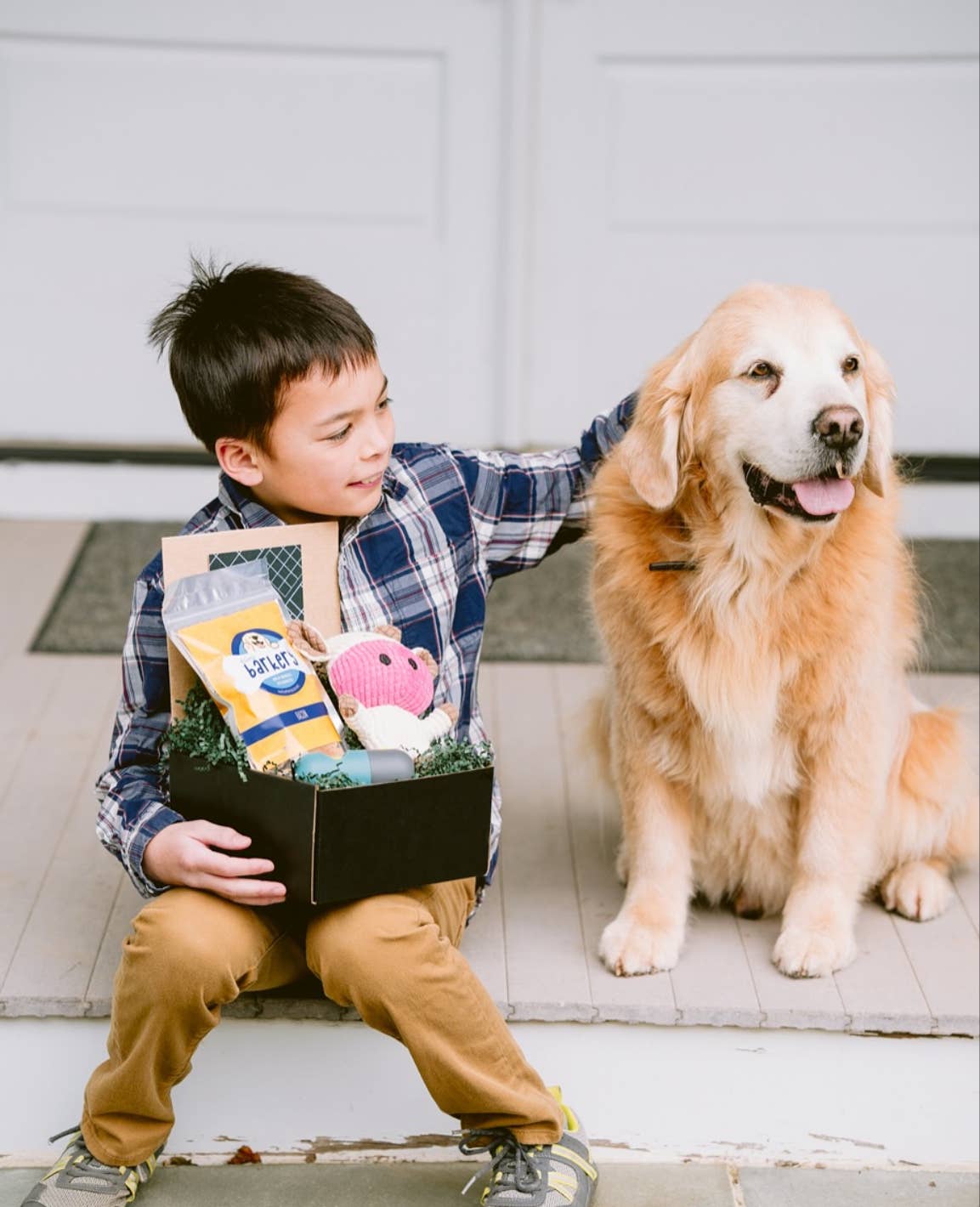 Green Waves Co. - Poop Bag Dispenser with LED Flashlight