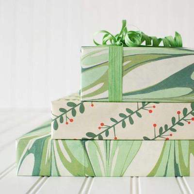 Wrappily Eco Gift Wrap Co. - Marbled/Mistletoe • Double-sided Eco Wrapping Paper •Holiday