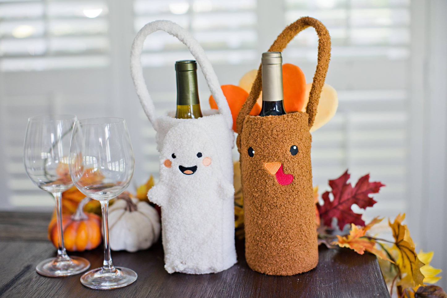 Pearhead - Turkey Sherpa Wine Bottle Gift Bag, Hostess Gift