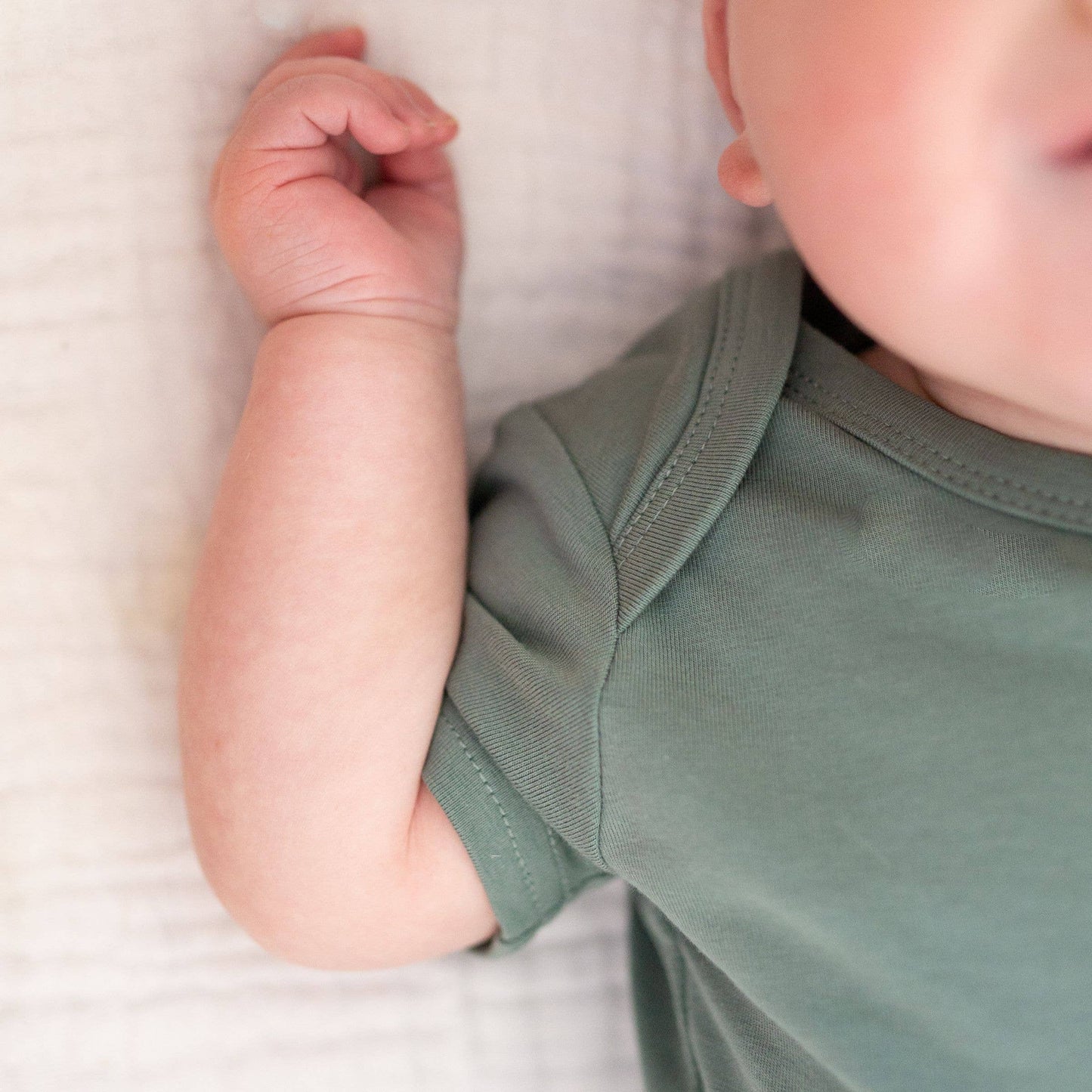 Organic Cotton Short Sleeve Bodysuit  Basil Green