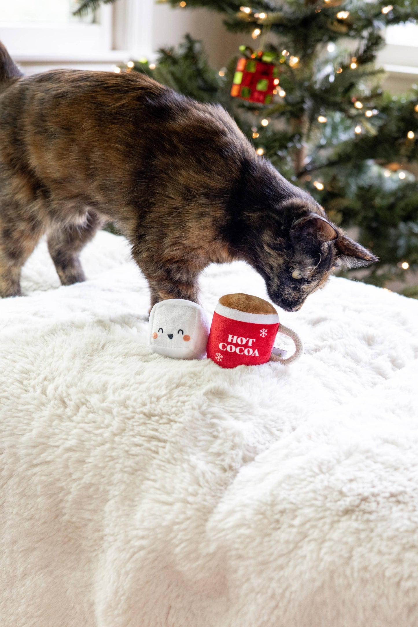 Pearhead - Christmas Hot Cocoa Cat Toys, Pet Gift, Set of 2