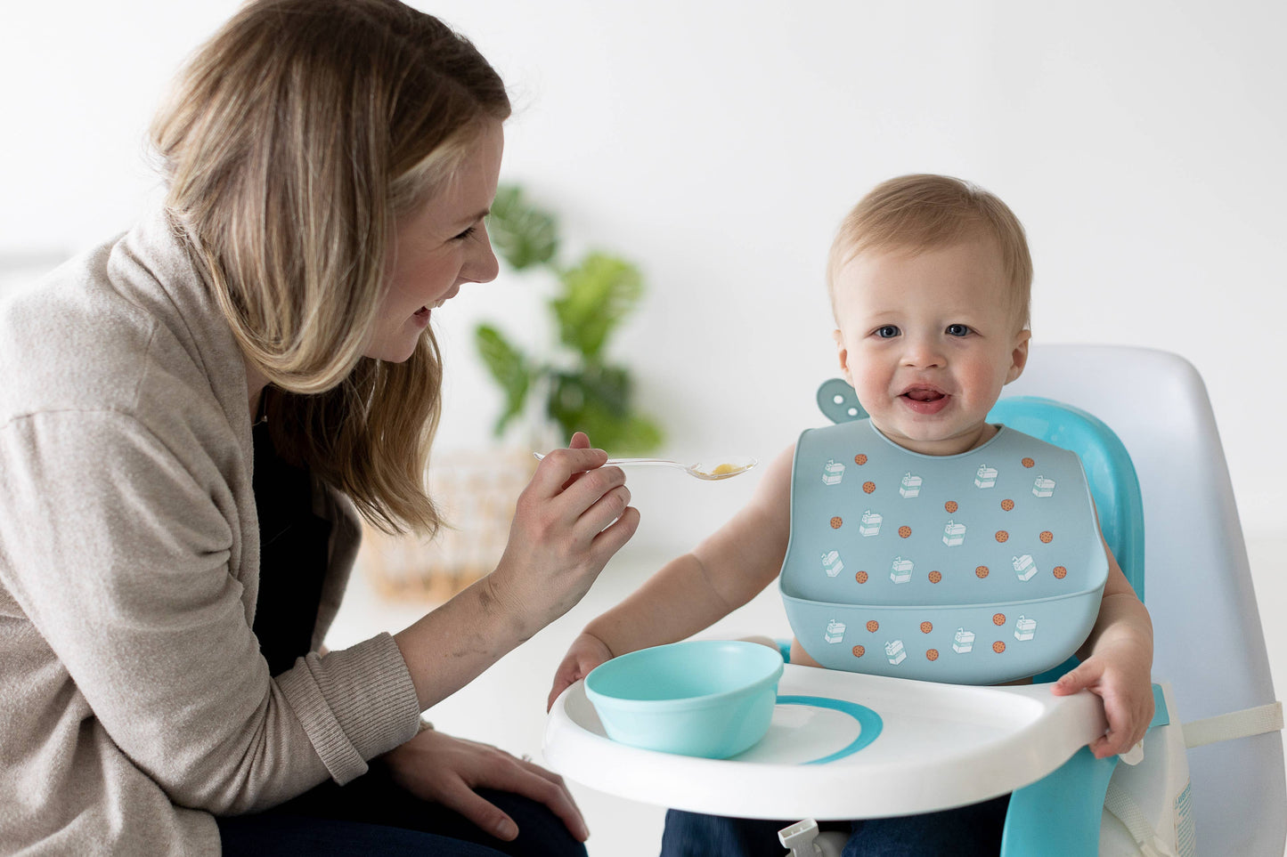 Pearhead - Baby Bib Set, Milk Drunk, Silicone, Set of 2