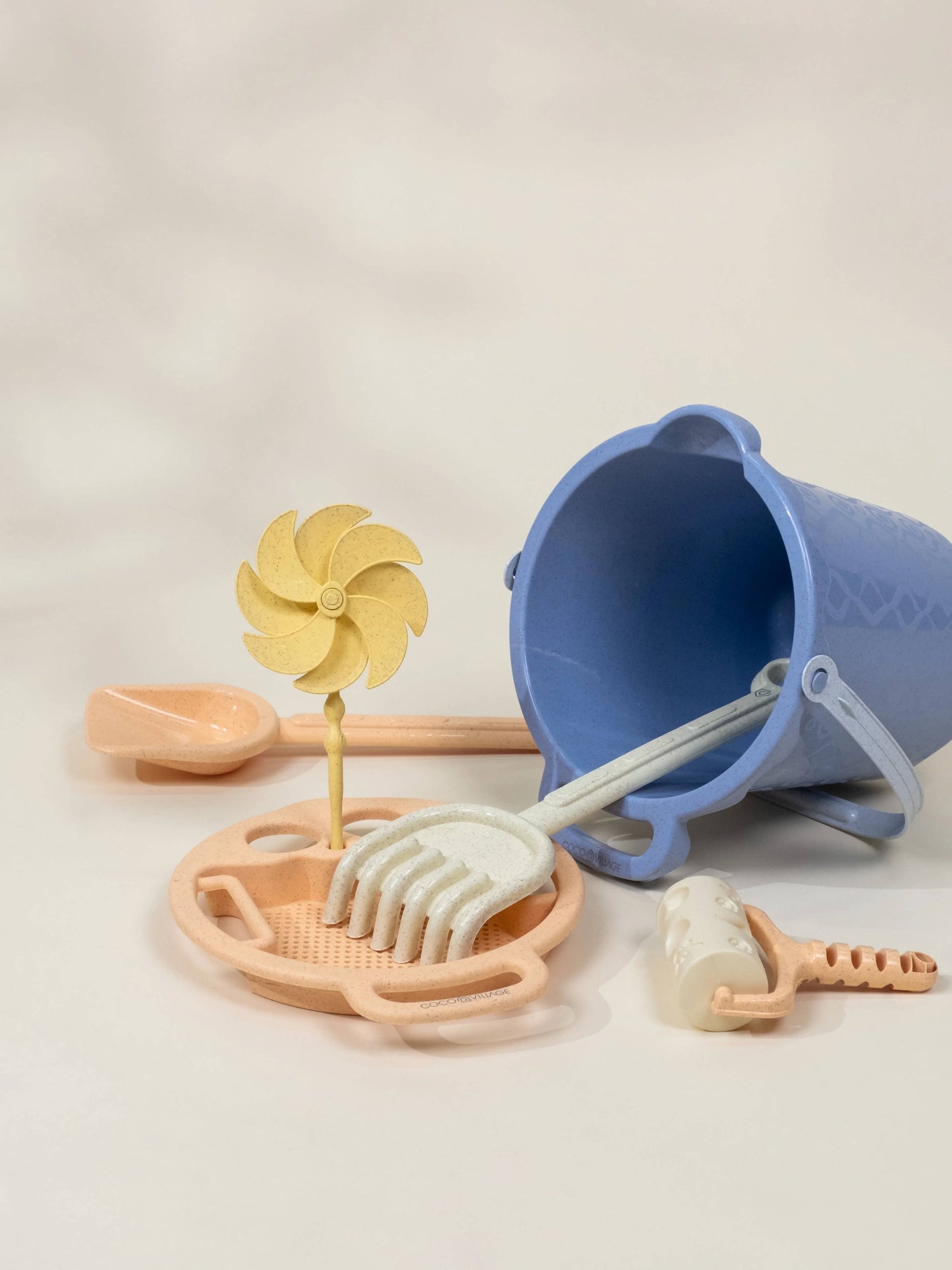Coco Village - Oversized 6-Piece Wheat Straw Sand Toy Set – Bucket & Accessories