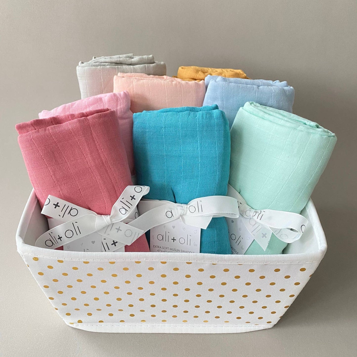 Ali+Oli - Bamboo Muslin Swaddle Blanket (Pure White)
