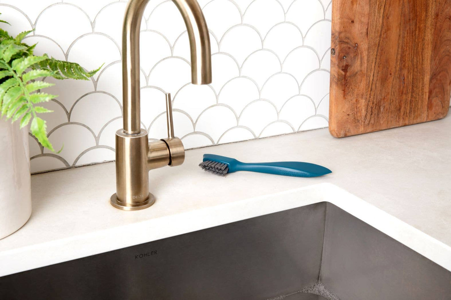 Full Circle Home - Clean Ocean - Grout Brush