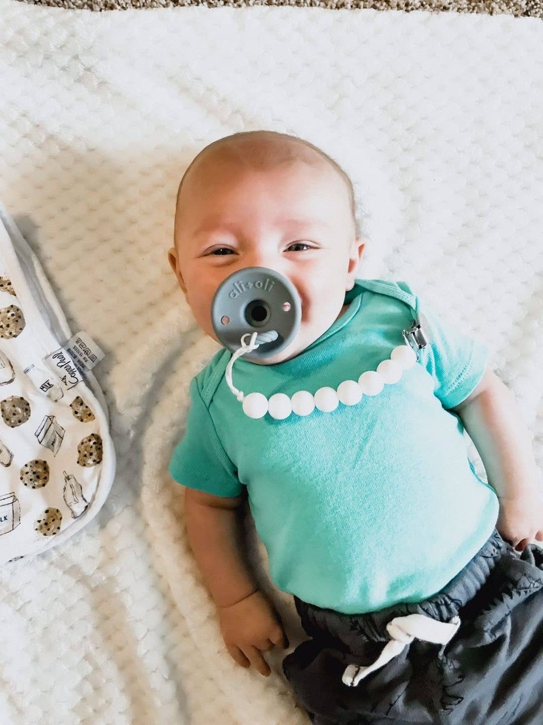 Ali+Oli - Pacifier Set Round (Iron & Sky)