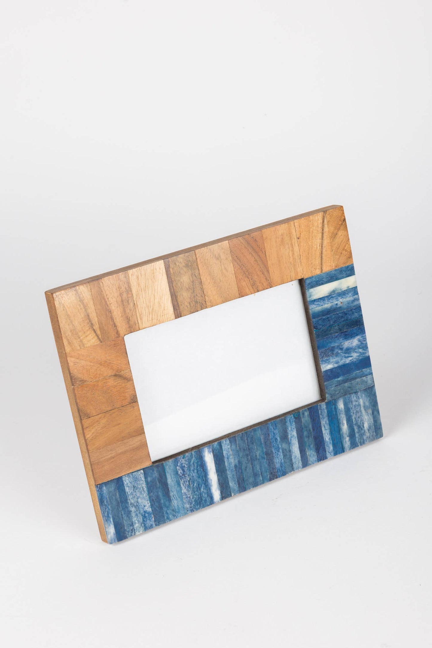 Ten Thousand Villages - 4x6 Several Seas Frame *