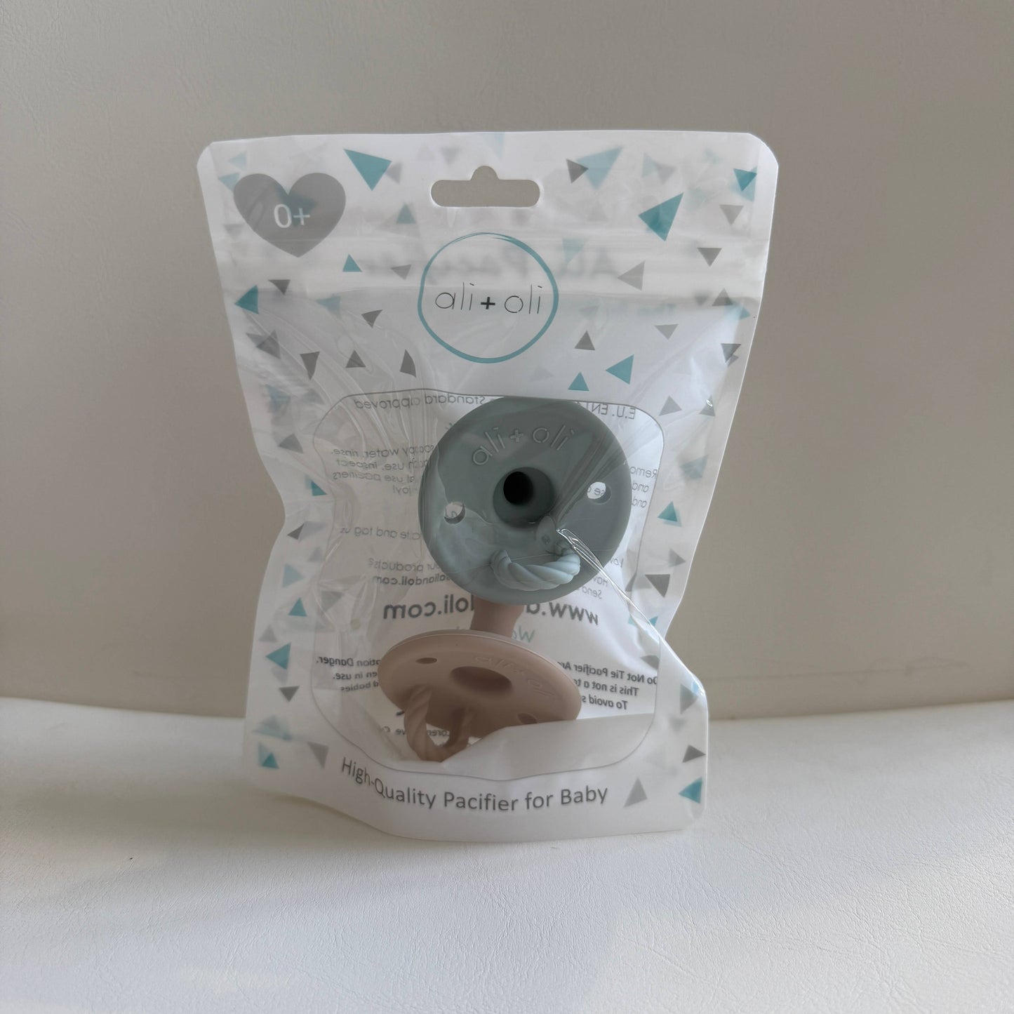 Ali+Oli - Pacifier Set Round (Taupe & Mist)