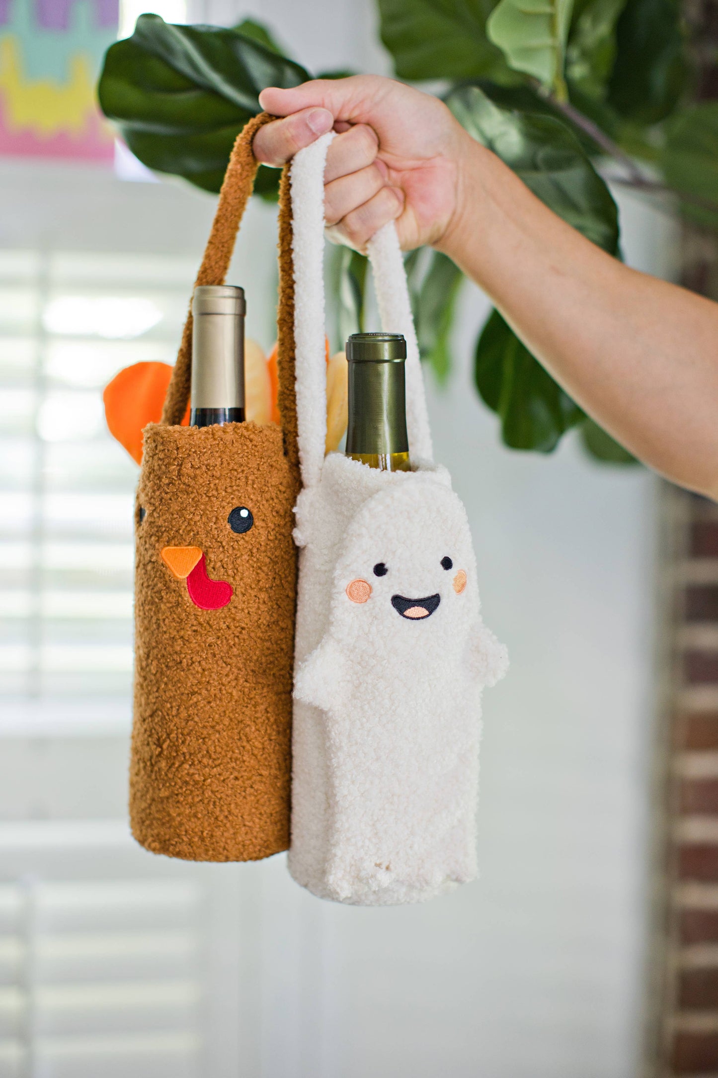 Pearhead - Turkey Sherpa Wine Bottle Gift Bag, Hostess Gift