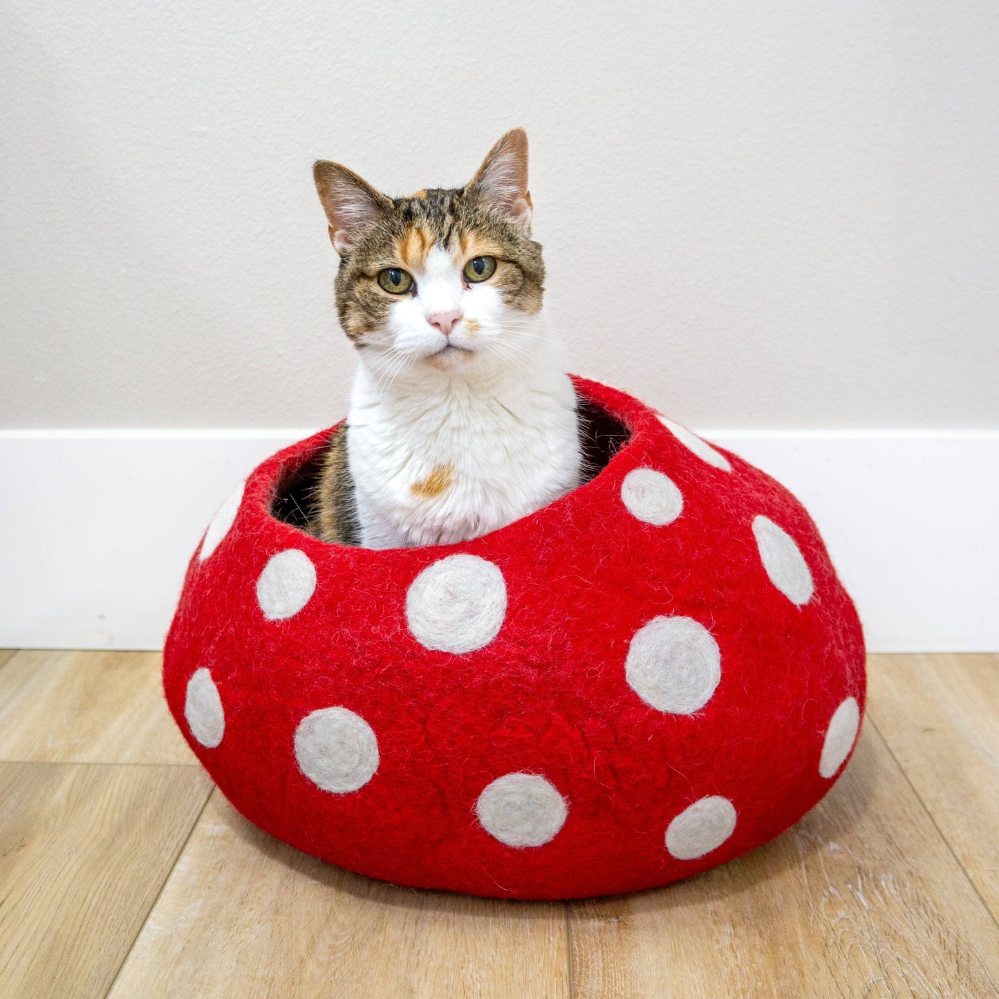 Friendsheep - Felt Wool Cat Cave RED MUSHROOM Eco Kitty Cave