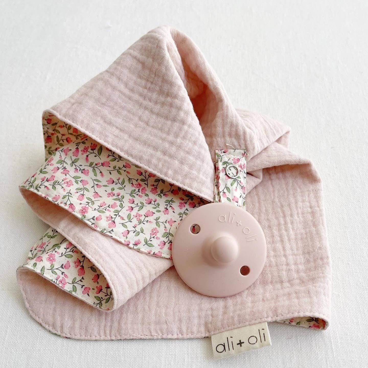Ali+Oli - Pacifier Blanket Holder (Pink/Flowers)