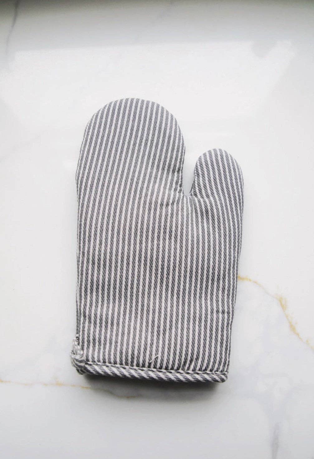 Simple Stripe Oven Mitt