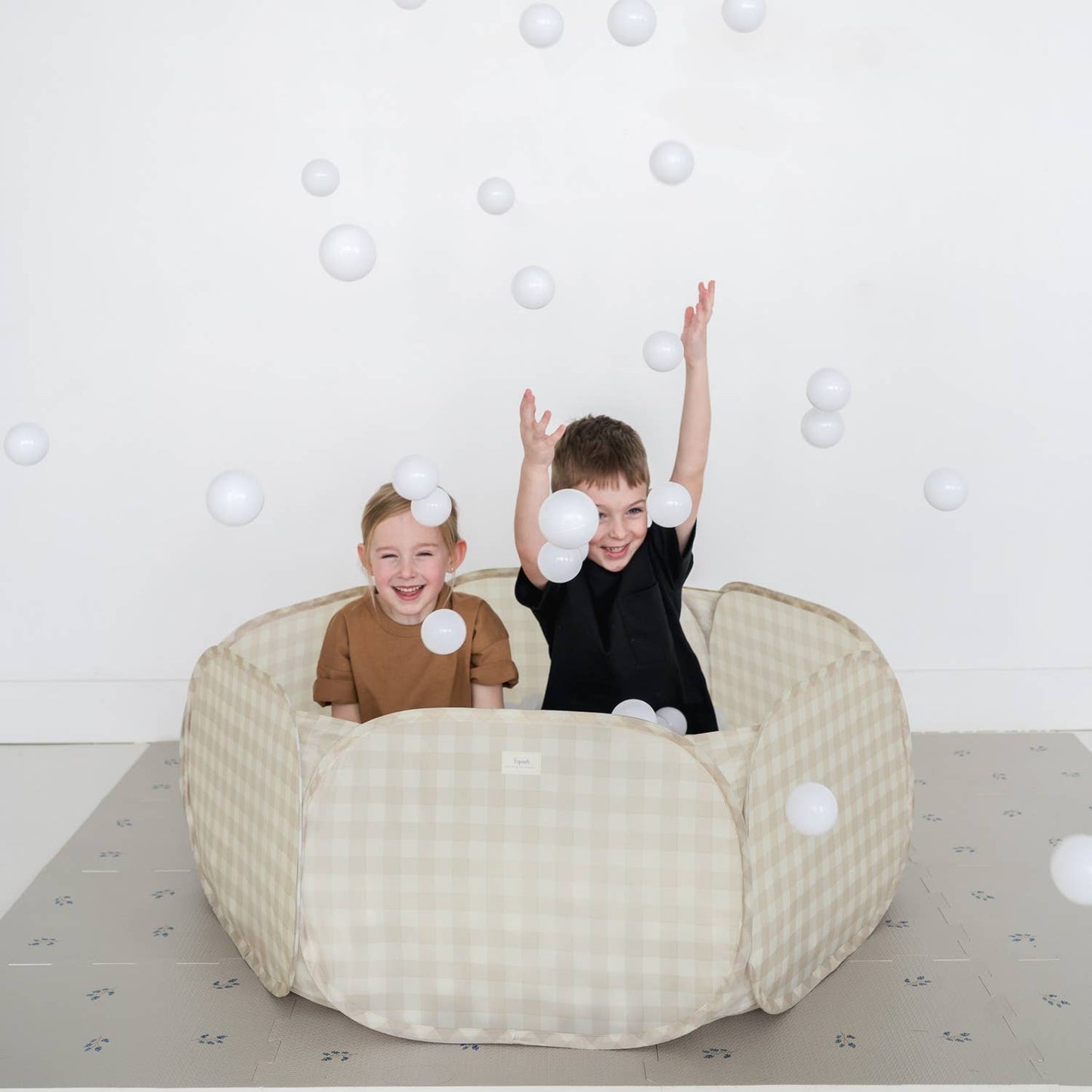3 Sprouts - Kids Ball Pit with Recycled Fabric (balls not incl.)